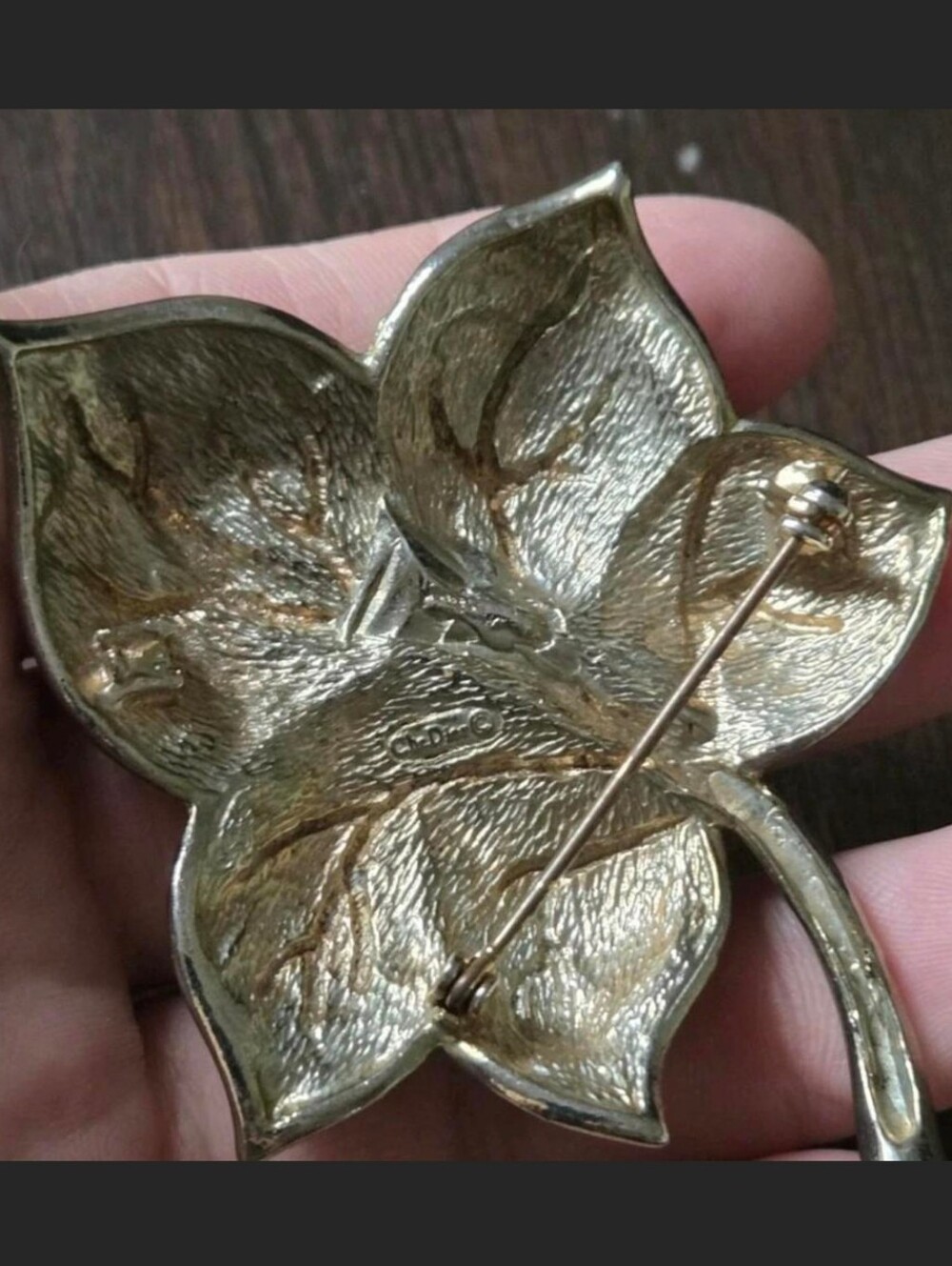 Christian Dior Leaf Brooch. - Picture 3 of 3